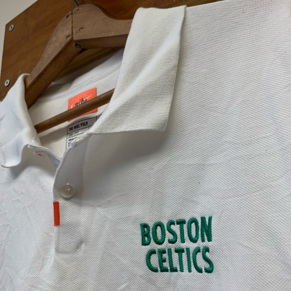 Vintage NIKE Y2K Boston Celtics like new golf shirt. Orange label